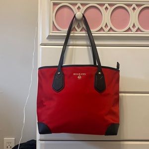 Nylon Micheal Kors Eva small tote